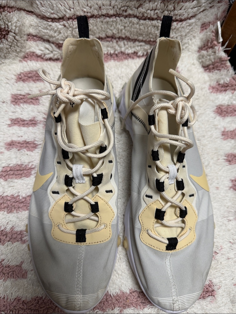 Nike Men's Light Gray and Cream Sneakers with Pale Yellow Swoosh